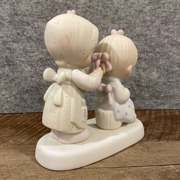 Precious Moments “To A Very Special Sister” - Picture 4 of 5